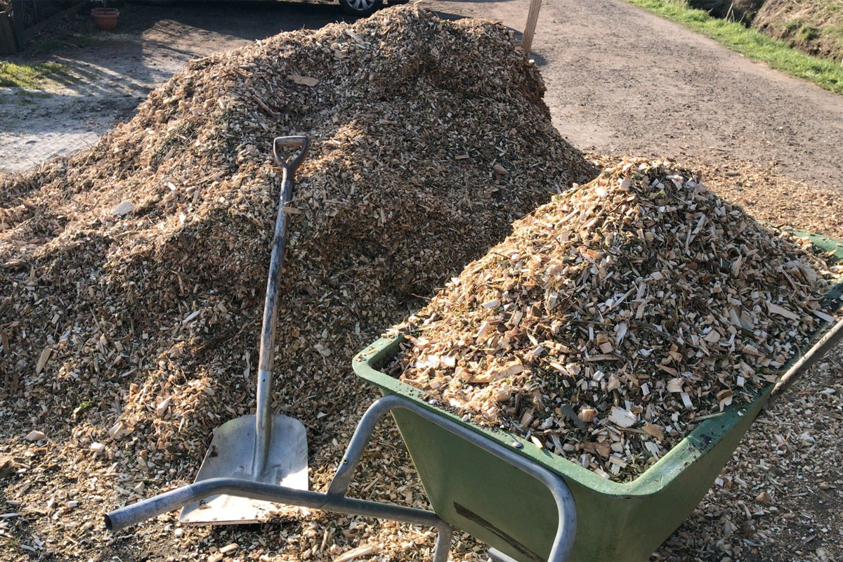 houtsnippers in de moestuin